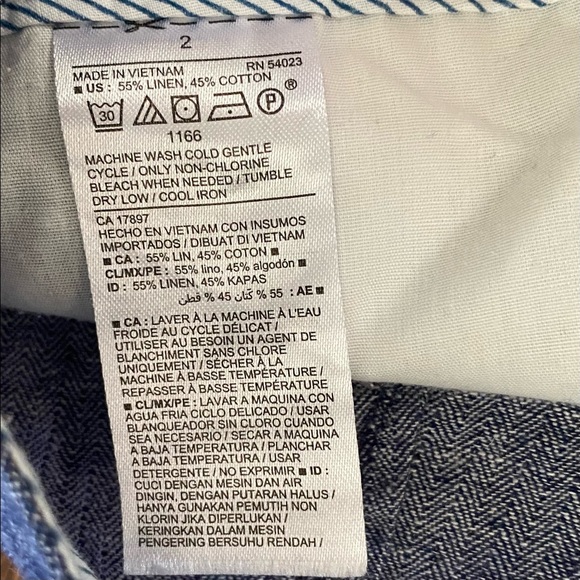 Old Navy blue everyday short size 2 - Picture 8 of 9